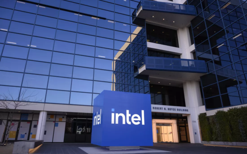 Intel инвестирует $4,6 млрд в новый завод по производству чипов в Польше