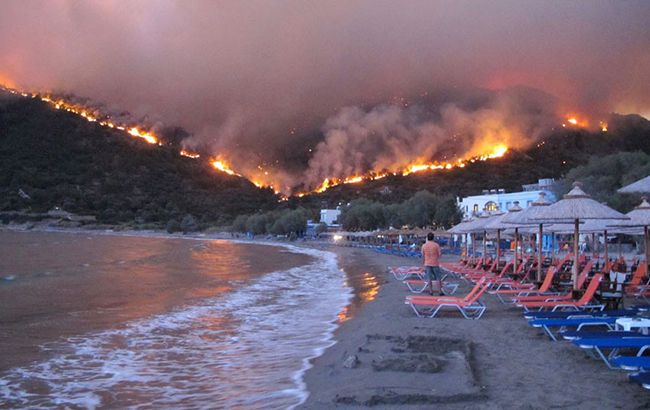 Польские пожарные отправились в Грецию помогать бороться с огнем