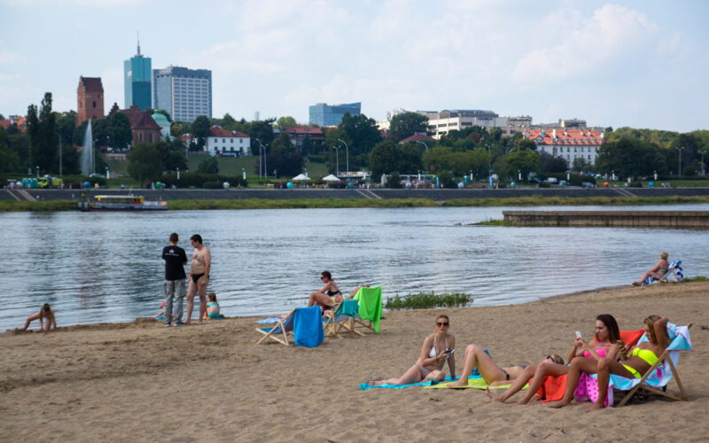 Самые популярные нудиские пляжи в Варшаве