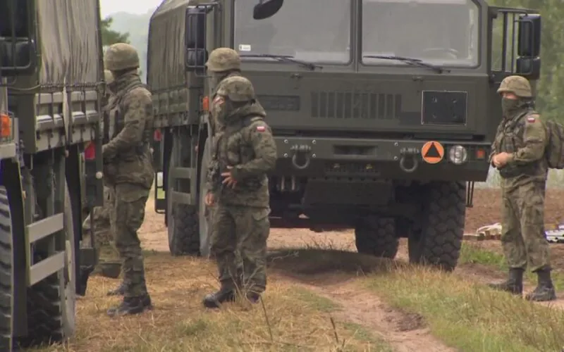 Польша усиливает военное присутствие на границе